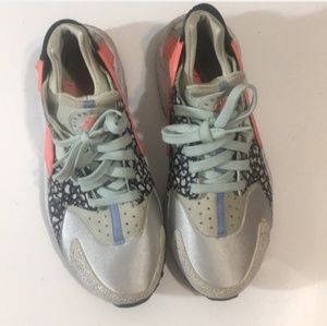 Women's Nike Huarache